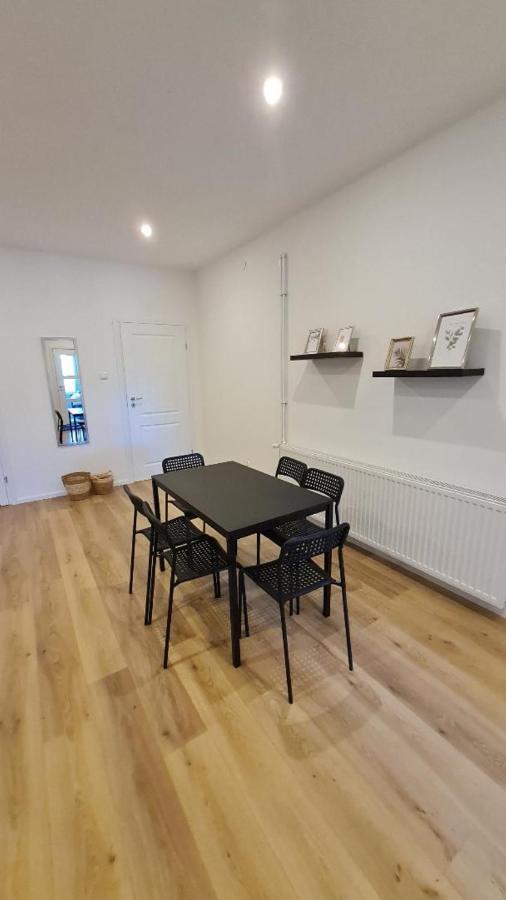 Rynek 2 Dukla- Pokoje I Apartamenty Экстерьер фото